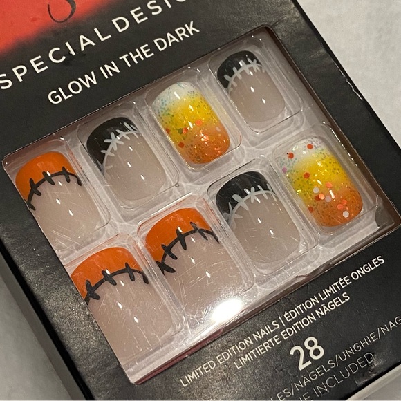 NEW KISS Special Design Glow in the Dark Press On Nails Short 87765 - Picture 2 of 2